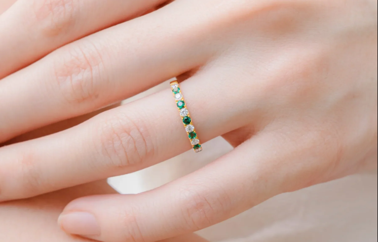 The Beauty and Benefits of Lab Grown Diamond Wedding Bands