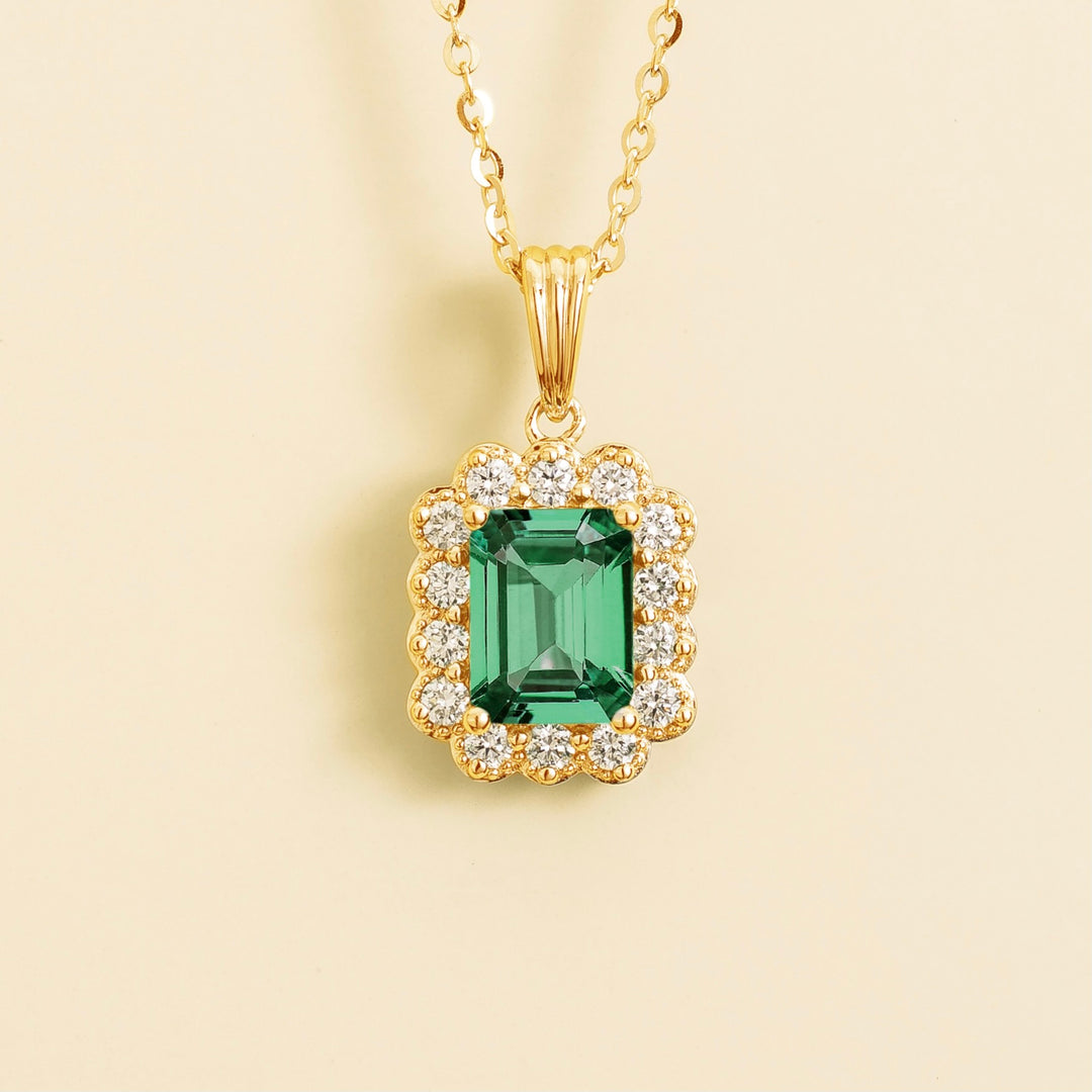 Verda Gold Necklace In Emerald and Diamonds