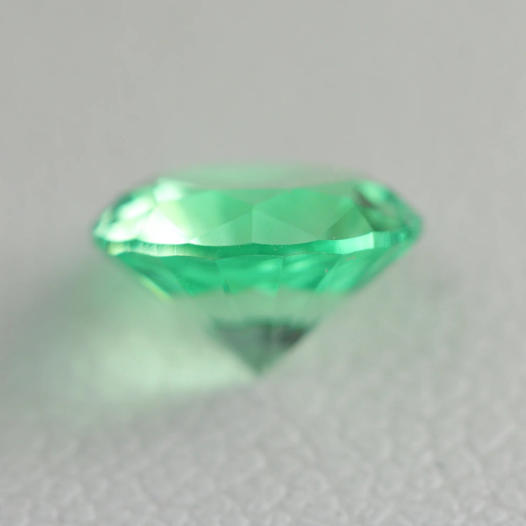 Lab Grown Green Sapphire - Round Cut