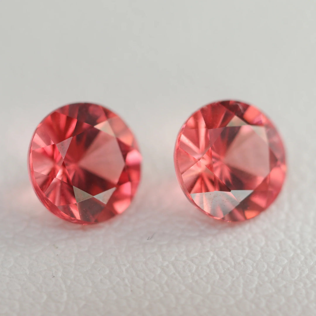 Lab Grown Padparadscha sapphire - Round Cut