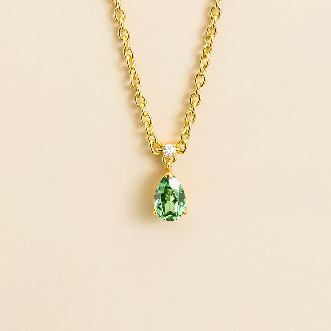 Ori small pendant necklace in Green sapphire & Diamond set in Gold