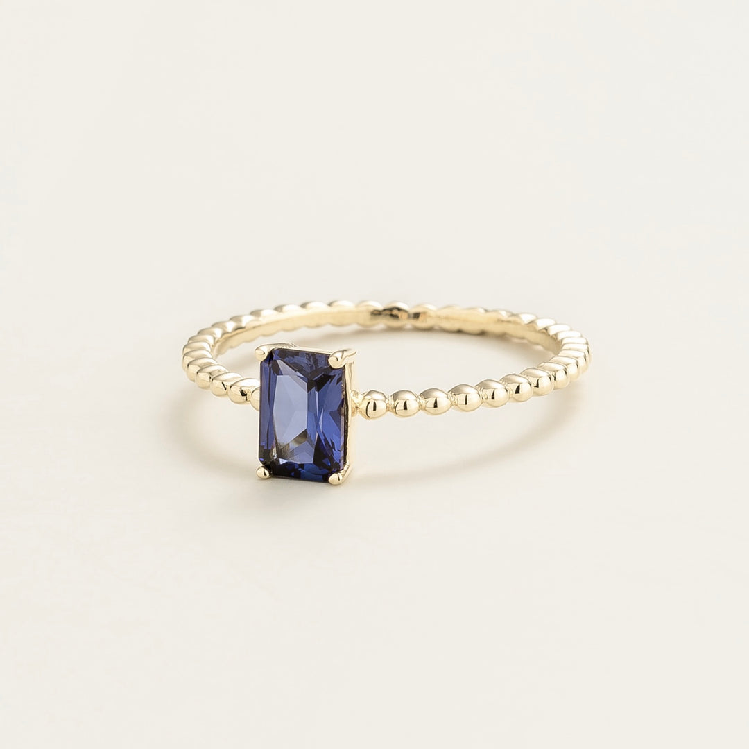 Buchon White Gold Ring Set With Blue Sapphire