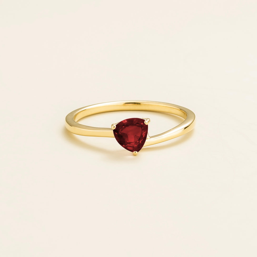 Trillion gold ring set with Ruby