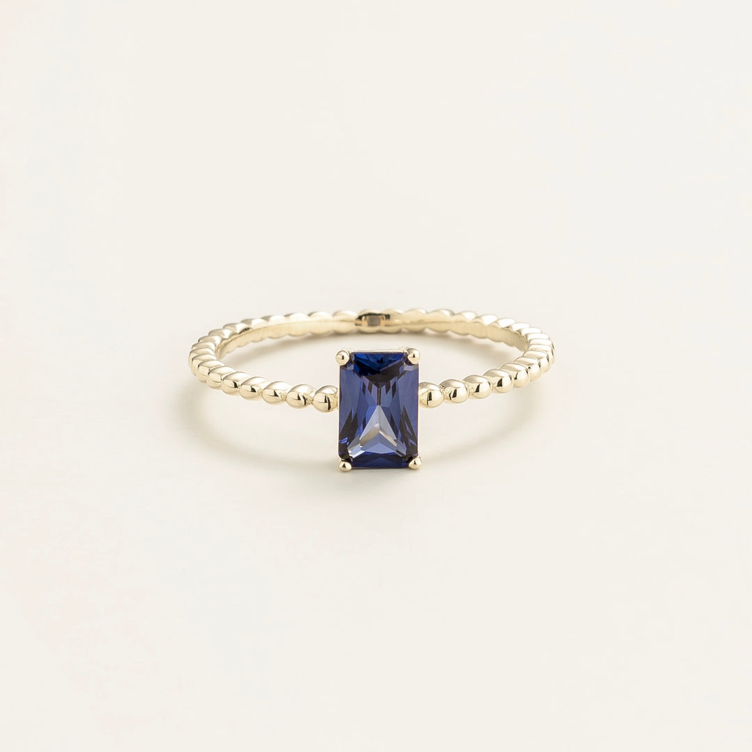 Buchon White Gold Ring Set With Blue Sapphire