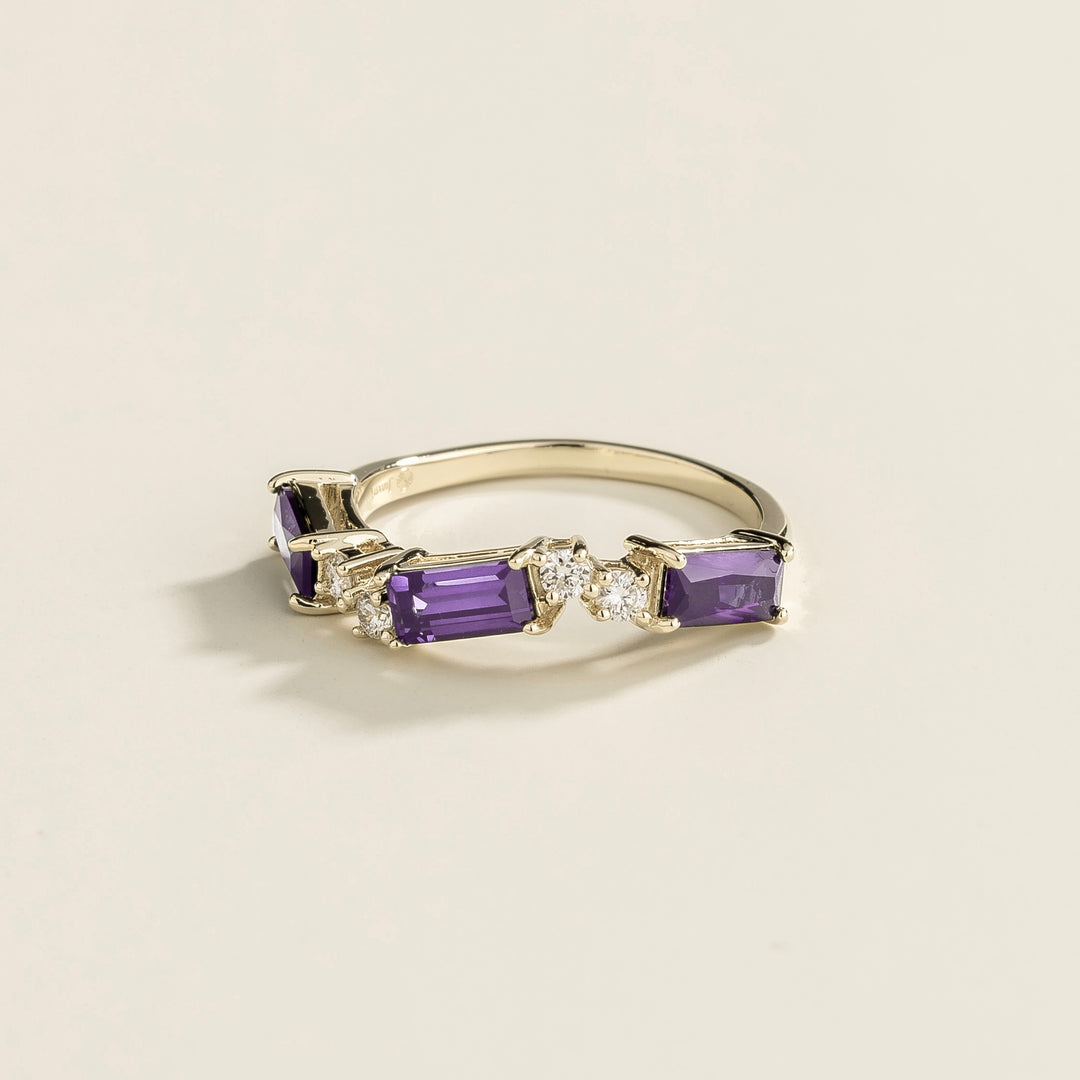 Forma White Gold Ring Set With Purple Sapphire & Diamond