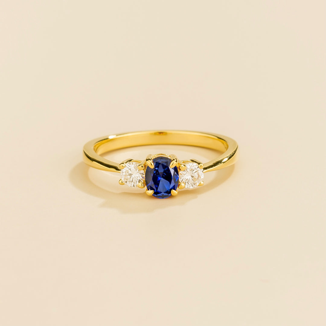 Boble gold ring set with Blue sapphire and Diamonds