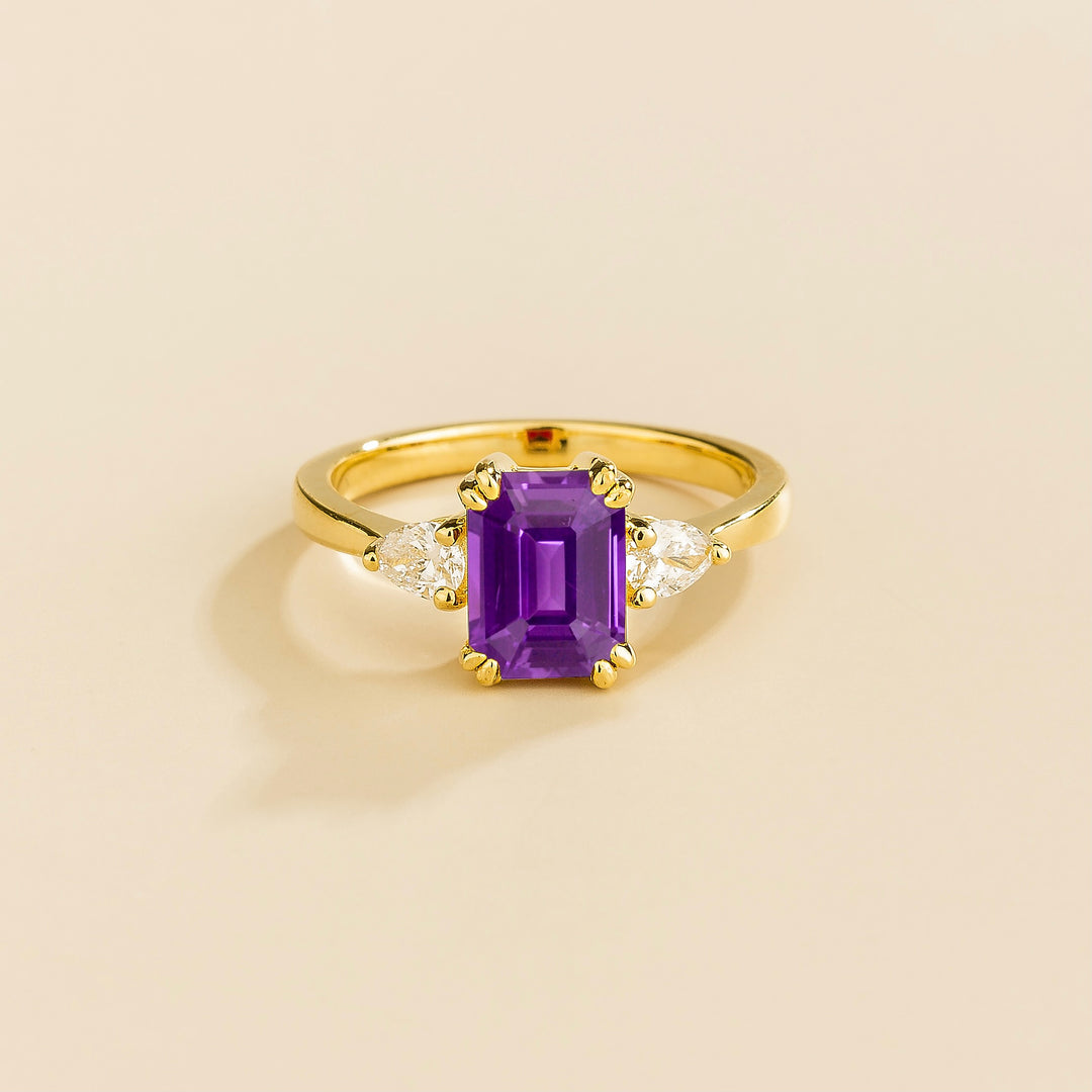 Ailes Gold Ring Purple Sapphire & Diamonds