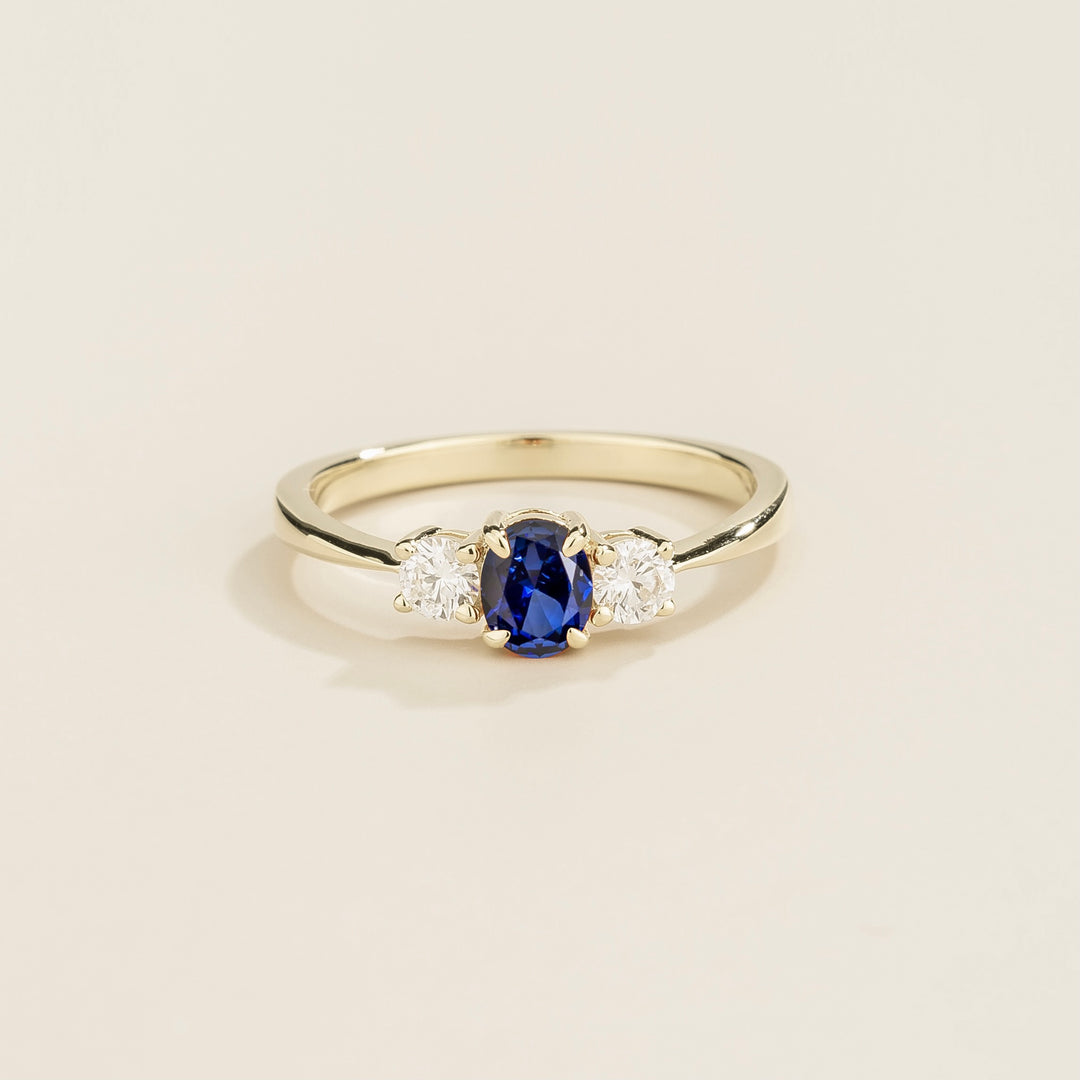 Boble white gold ring set with Blue sapphire and Diamonds