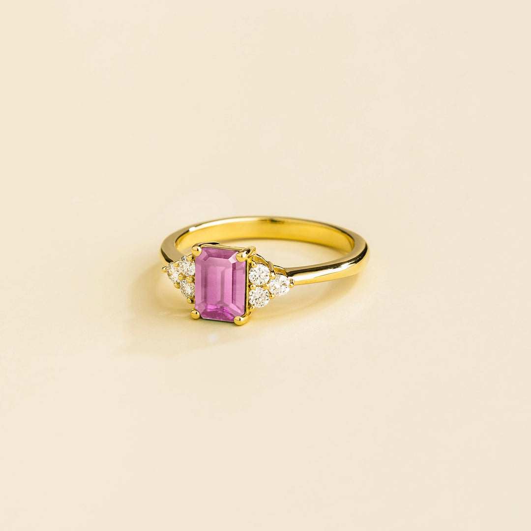 Chateau Gold Ring Pink Sapphire & Diamond