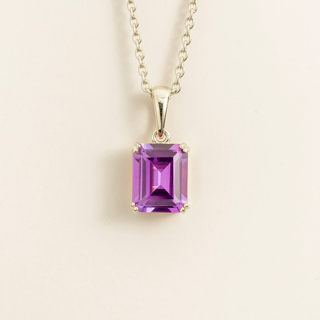 Thamani white gold pendant necklace in Purple sapphire