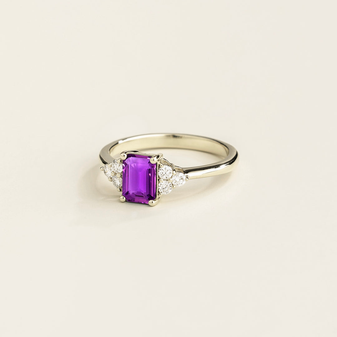 Chateau White Gold Ring Purple Sapphire & Diamonds