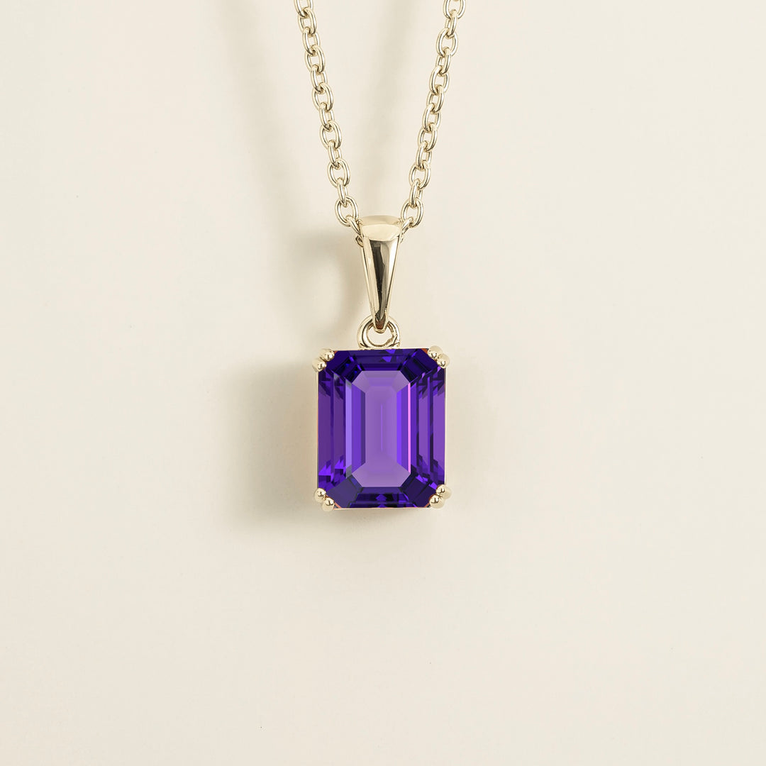 Thamani white gold pendant necklace in Purple sapphire