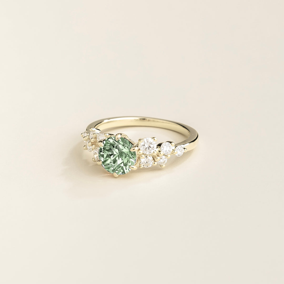 Floret white gold ring in Green sapphire & Diamonds