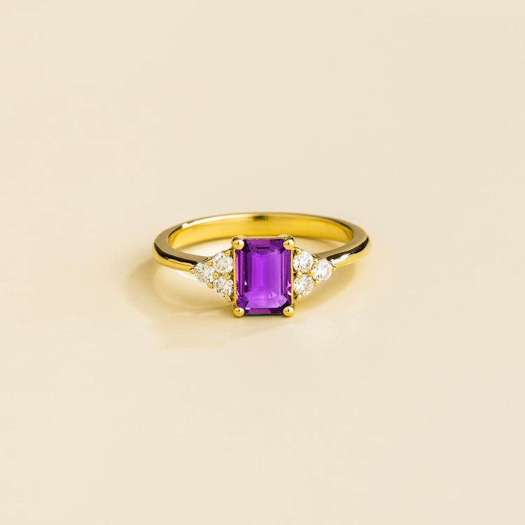 Chateau Gold Ring Purple Sapphire and Diamonds