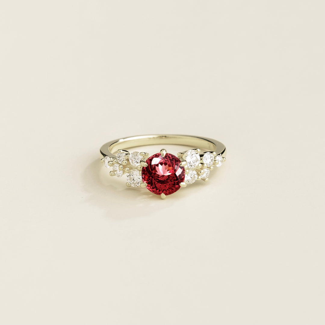 Movi white gold ring in Ruby & Diamonds