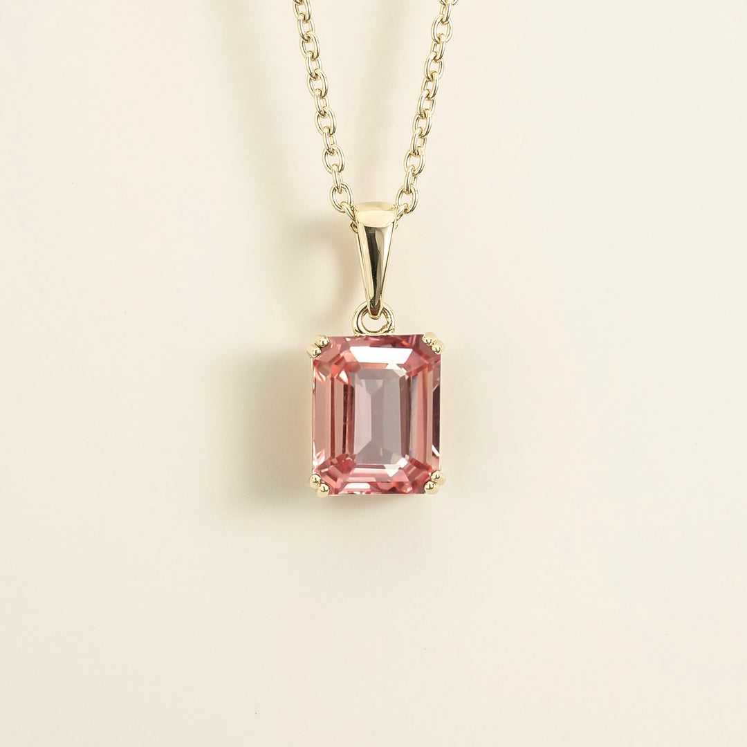 Thamani white gold pendant necklace in Padparadscha sapphire