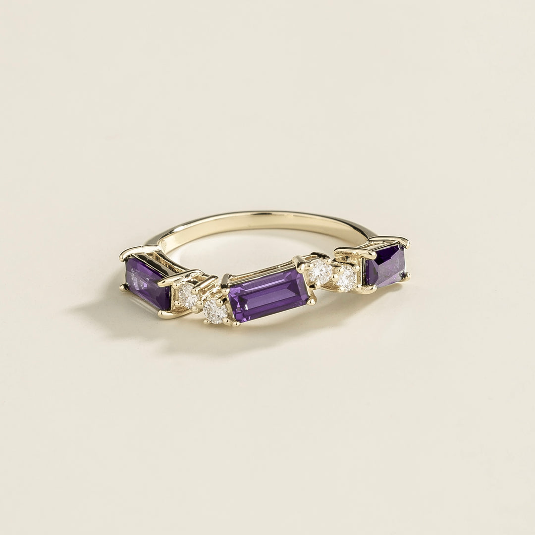 Forma White Gold Ring Set With Purple Sapphire & Diamond