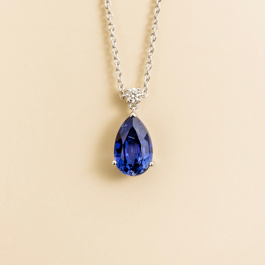 Ori large pendant necklace in Blue Sapphire & Diamond set in White gold