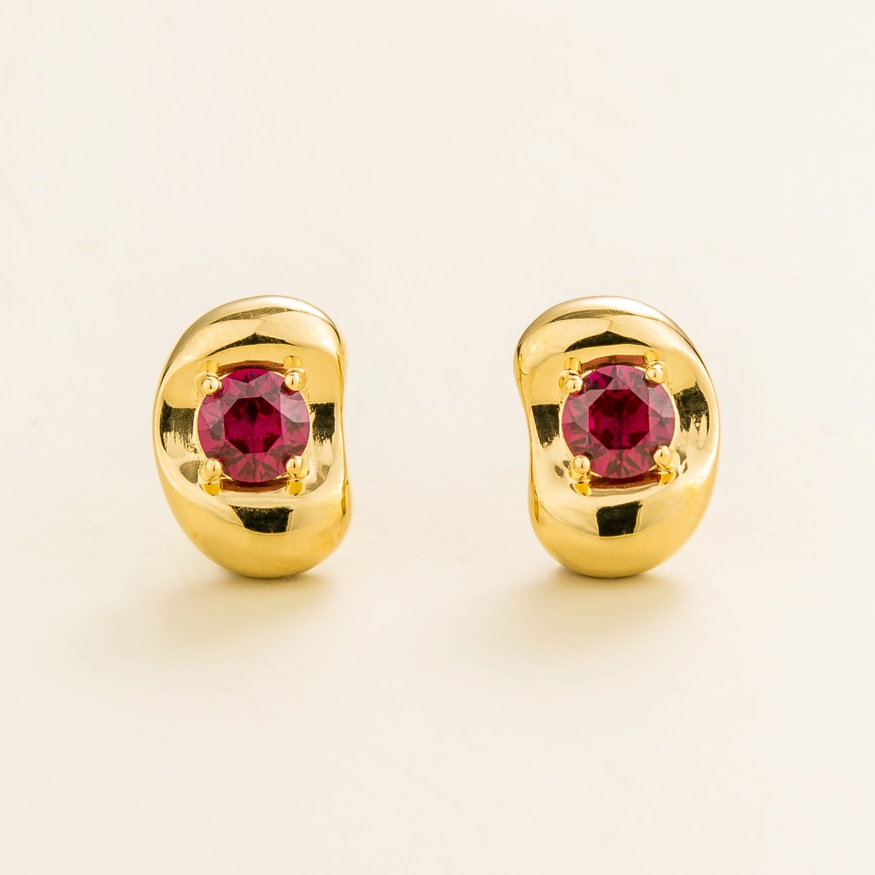 Fava Gold Earrings Set With Ruby