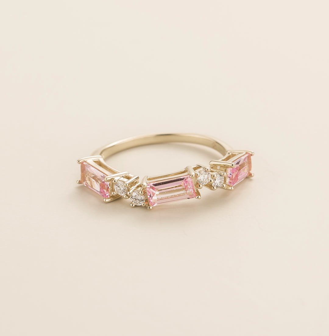 Forma White Gold Ring In Pink Sapphire & Diamond