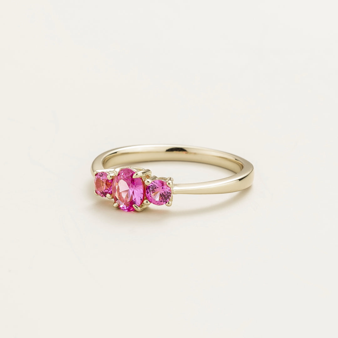 Boble white gold ring set with Pink sapphire