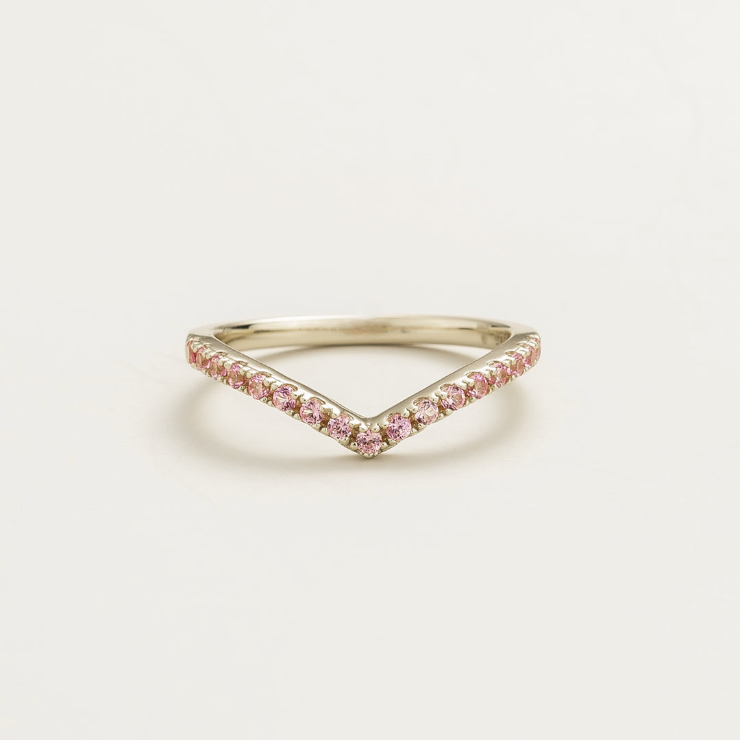 Kasso white gold ring set with Pink sapphire