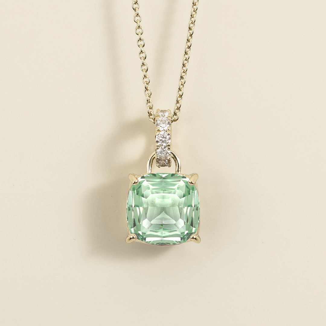 Oreol Pendant Necklace In Green Sapphire & Diamond Set In White Gold