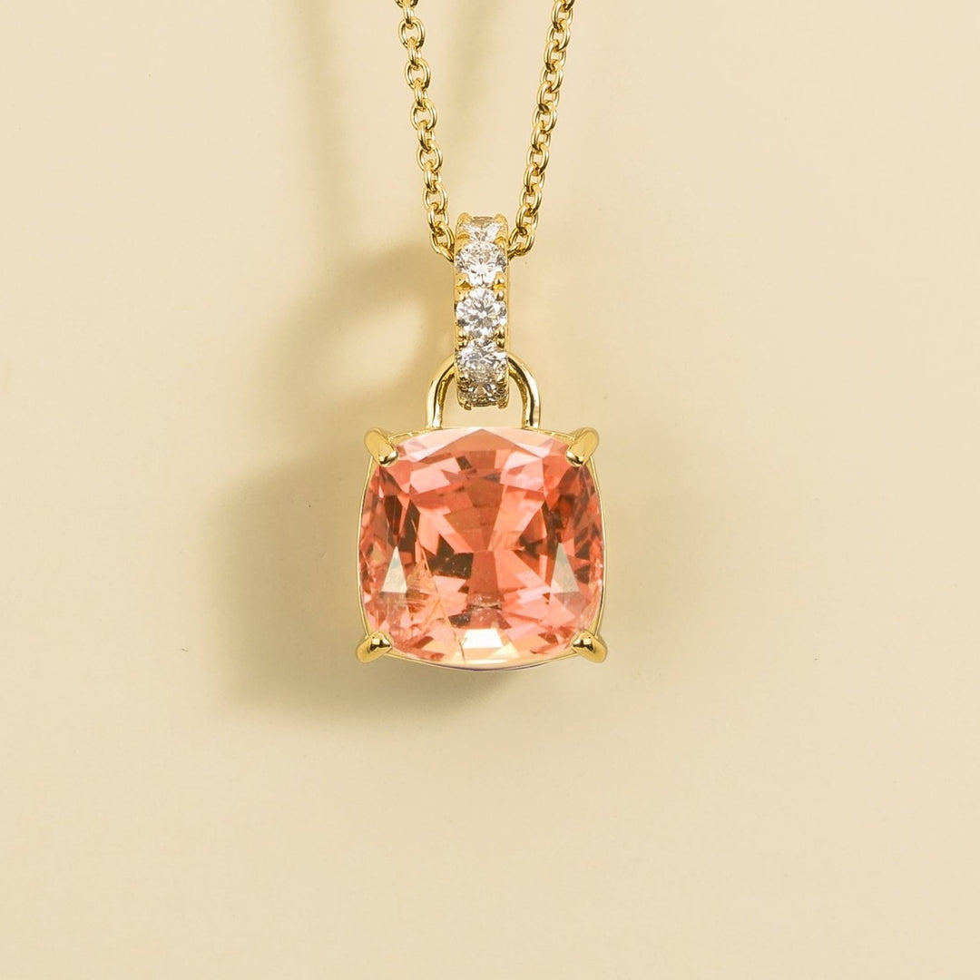 Oreol Pendant Necklace in Padparadscha Sapphire & Diamond Set in Gold