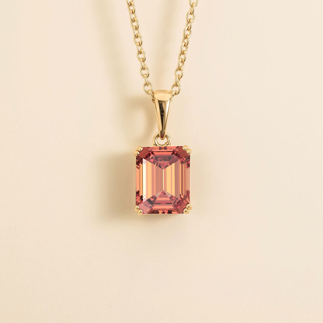 Thamani gold pendant necklace in Padparadscha sapphire