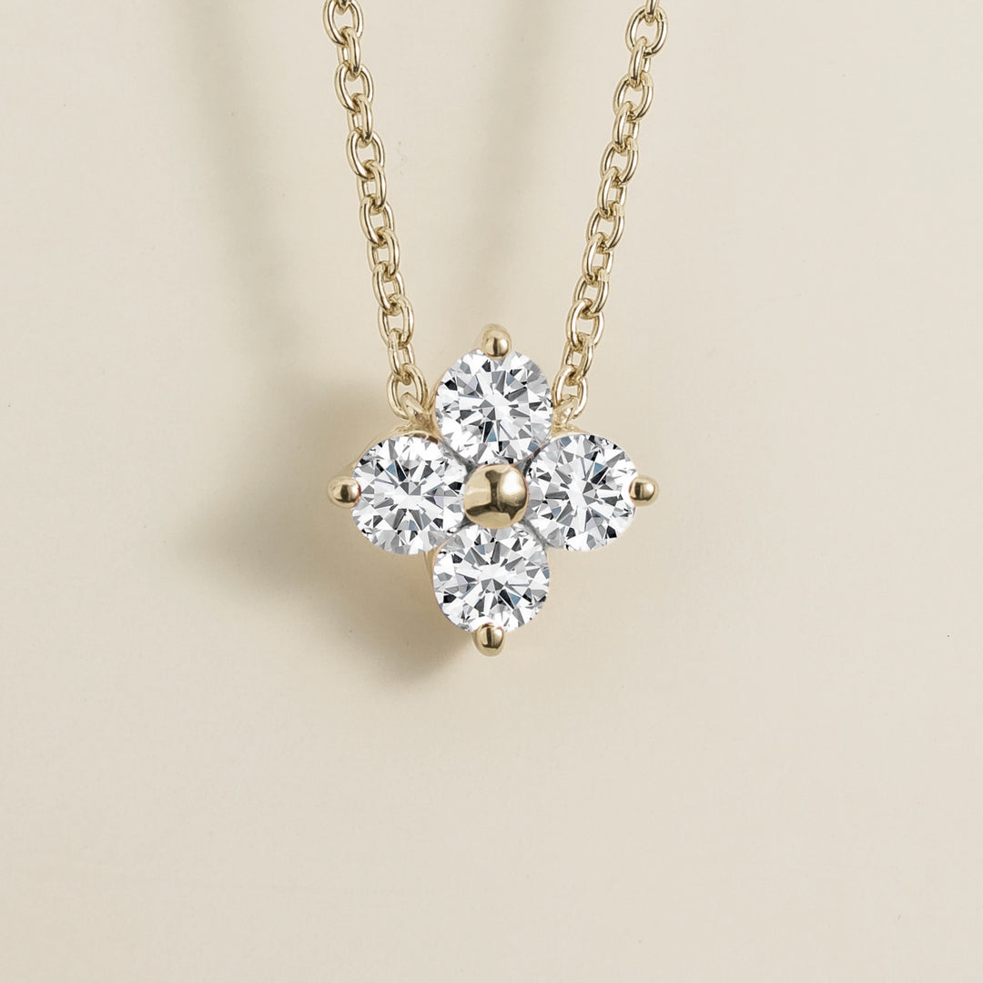 Petale White Gold Necklace set with Diamonds