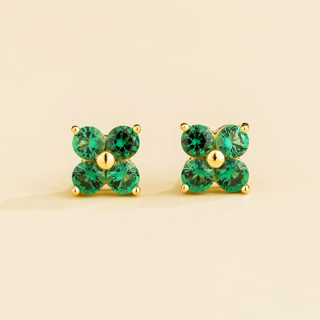 Petale Gold Earrings Set With Emerald