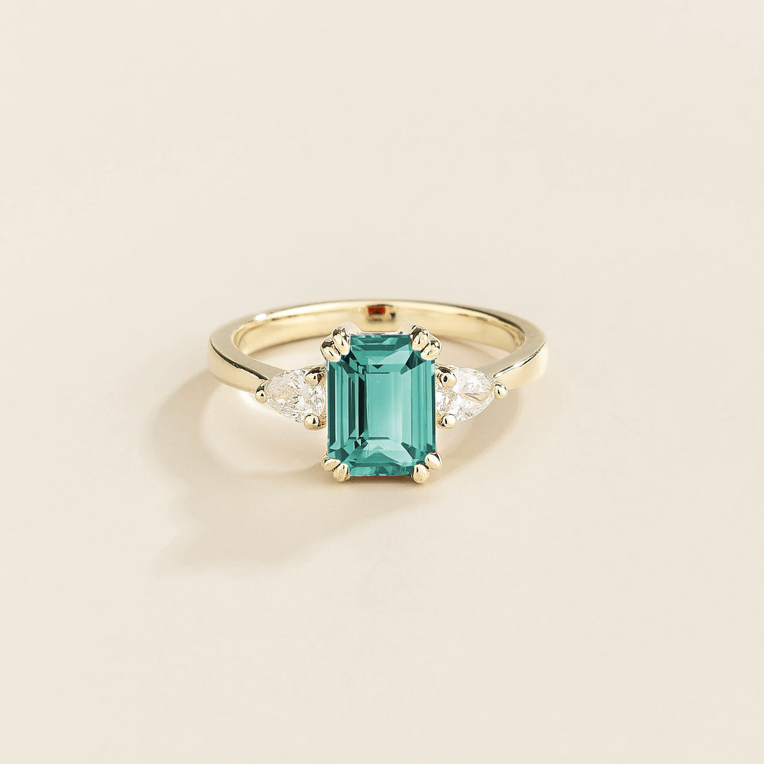 Ailes White Gold Ring Paraiba Sapphire & Diamonds