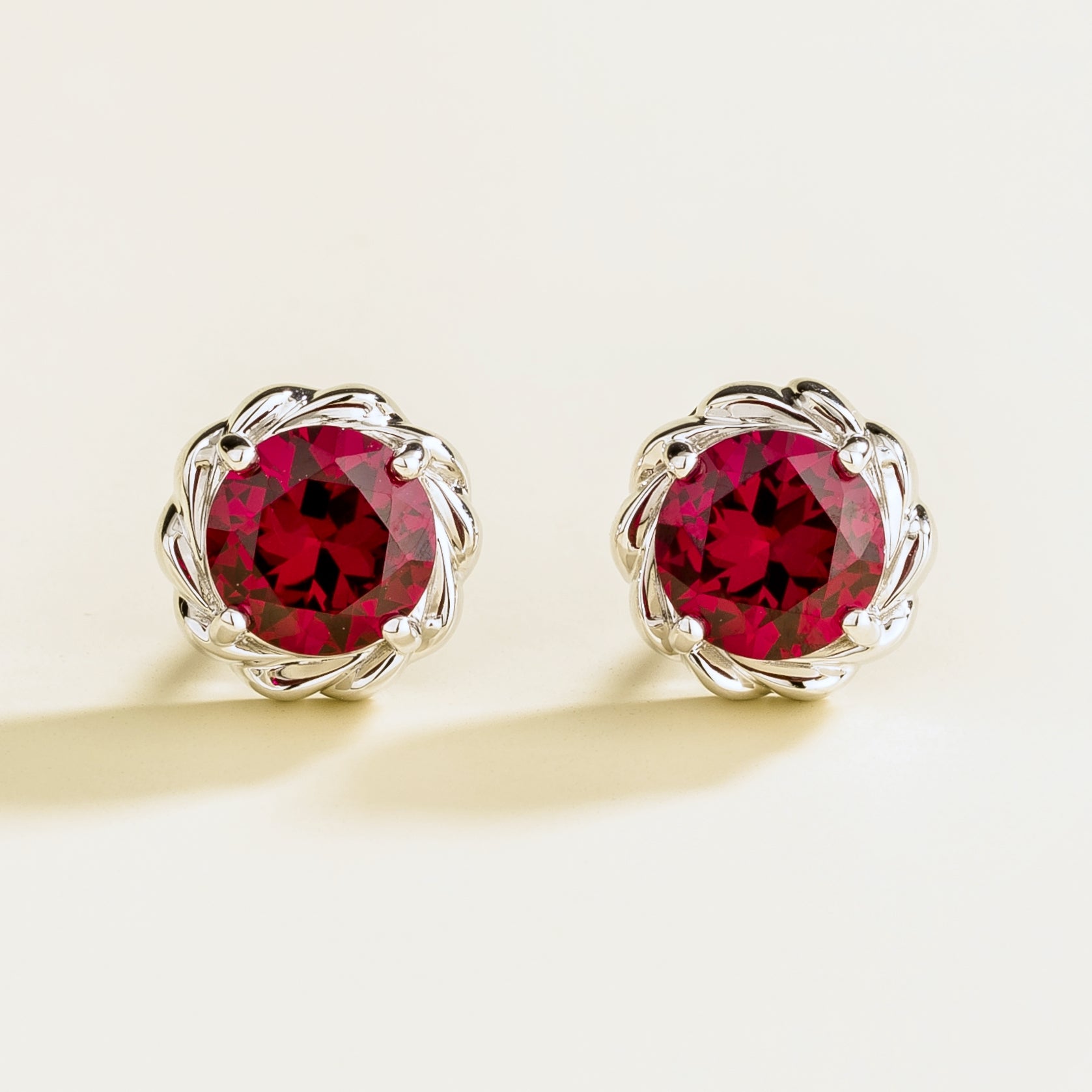 Tonn White Gold Earrings Set With Ruby