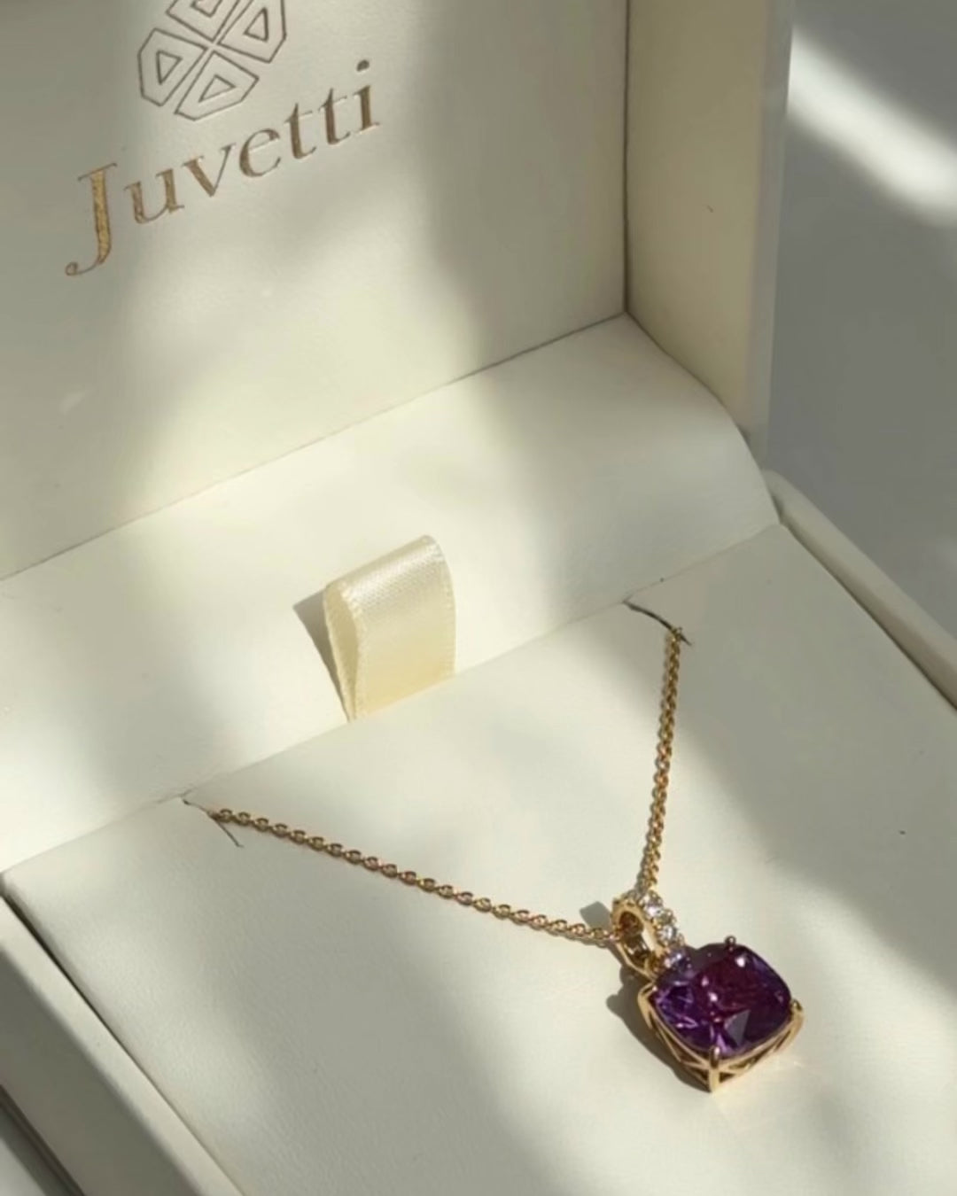 Oreol Pendant Necklace In Purple Sapphire & Diamond Set In Gold