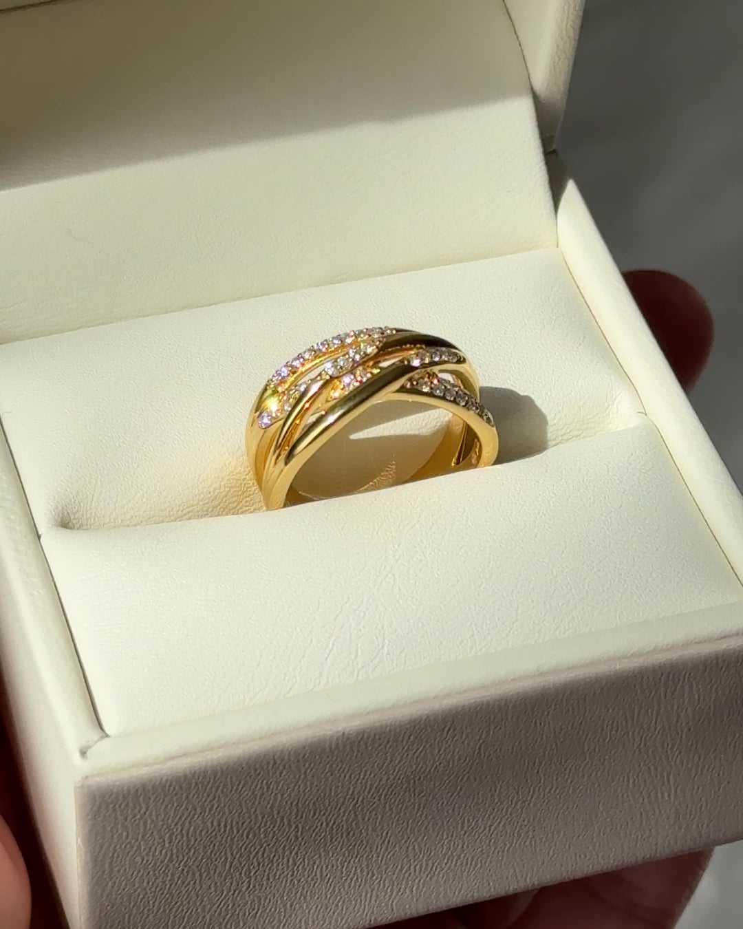 Val Gold Ring Set With Diamond