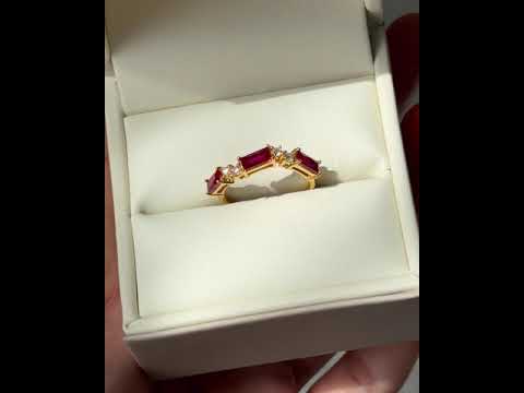 Forma gold ring set with Ruby & Diamond