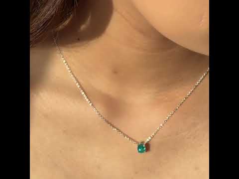 Ovo white gold necklace set with Paraiba sapphire