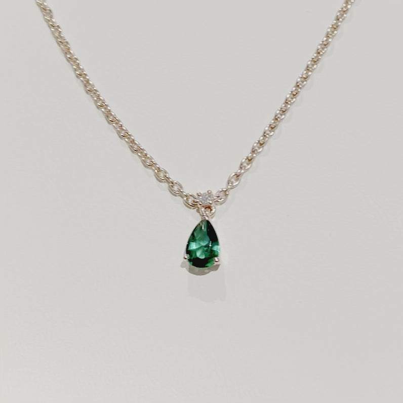 Ori small pendant necklace in Emerald and Diamond set in Pink gold